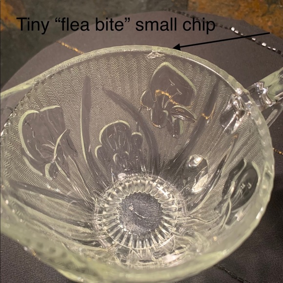 Lovely vintage clear depression glass creamer Jeanette Iris Herringbone Pattern - Picture 6 of 9